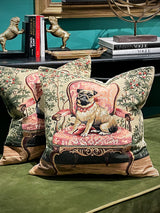 banqueta-de-terciopelo-con-cojin-de-tapiceria-con-perro-carlino