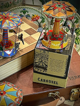 Carrusel de Lata 'Fair I' Estilo Vintage