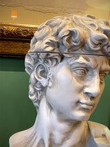 Caja y Busto Decorativo Clásico 'David' - Grande