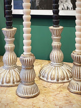 candelabros-altos-blanco-y-dorado-estilo-antiguo