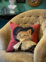 decoracion-butacon-terciopelo-y-cojin-decoracion-tapiceria-belga-gato-dartagnan