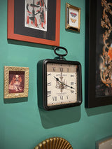 decoracion-de-interiores-con-relojes-arte-y-espejos