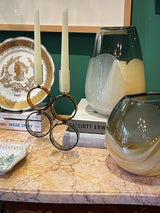 decorar-con-candelabros-y-vasijas-de-cristal