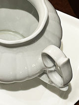 detalle-asa-de-lechera-en-porcelana