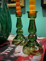 detalle-pareja-de-candelabros-en-cristal-verdoso