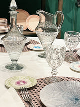 elegant-table-settings-with-antique-crustal-decanters
