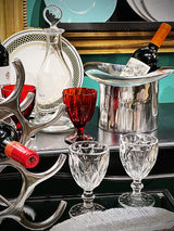 estilismo-con-cubiteras-plateadas-y-copas-de-cristal