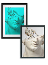 Lámina Decorativa 'Posando Sobre Un Busto'