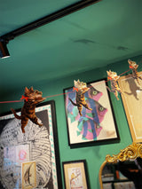 guirnalda-decoracion-de-navidad-con-gatos-y-puddings-en-papel