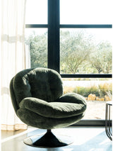 interiores-modernos-decorados-con-butaza-mid-century