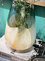 jarrones-decorativos-en-cristal-verde-y-beige