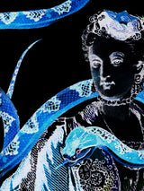 Lámina Decorativa 'Reina de Serpientes'