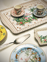 large-serving-trys-in-indian-style