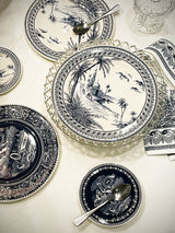 mesa-con-platos-de-loza-coleccion-depareilles-de-gien-france