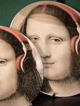plato-decorativo-ceramico-car-mona-lisa-auriculares-rosas