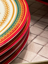 platos-de-postre-en-porcelana-estampado-ecuestre