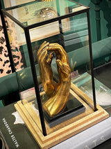 replica-figura-decorativa-manos-dorado-envejecidas
