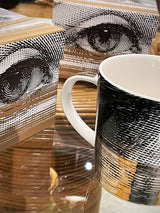 taza-de-porcelana-dibujo-ojo-negro-y-dorado