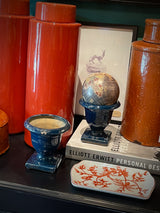 Vasija Pequeña 'Medicis' en Azul Oscuro