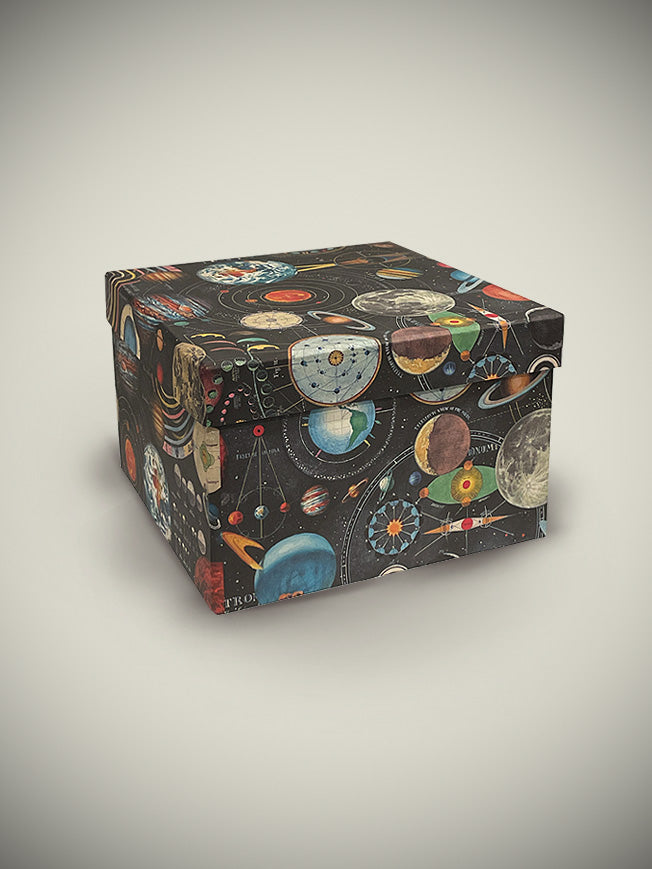 Caja Cuadrada Mediana 'Planetarium' - 24x24x16 cm