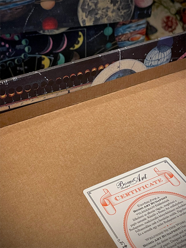 Caja Cuadrada Mediana 'Planetarium' - 24x24x16 cm