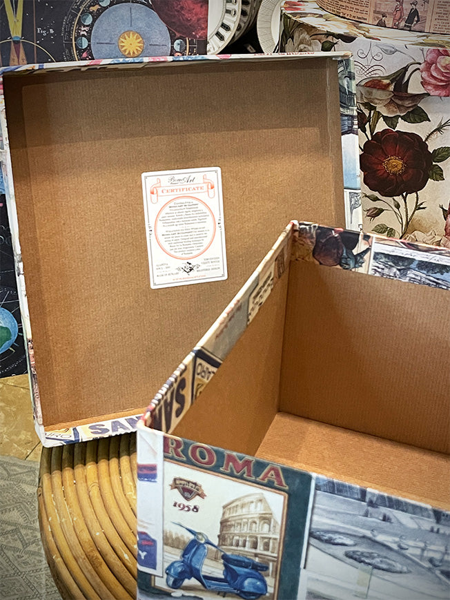 Caja Cuadrada Mediana 'Travelling' - 24x24x16 cm