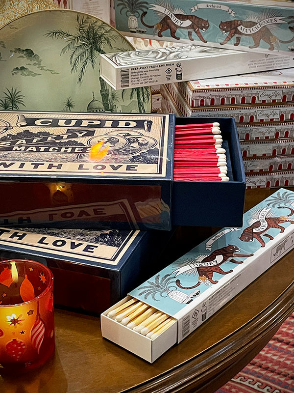 Giant Matchbox 'Cupid Love' - 150 Pieces