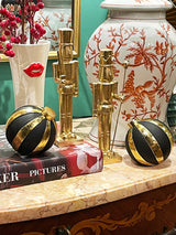 christmas-decorations-in-black-and-gold