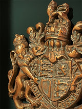 coat-of-arms-english-monarchy-wall-decor