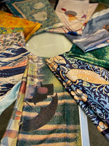 Pañuelo Estampado 'Tarde de domingo en la isla de la Grande Jatte' 90x90 cm - Seurat