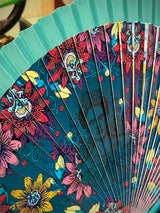 Abanico 'Frida Kahlo' - Flores sobre Verde