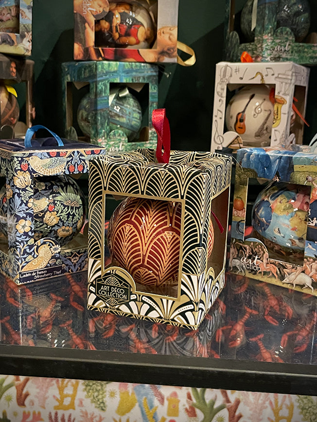 Bola Decorativa 'Hojas Art Deco' en Caja de Regalo