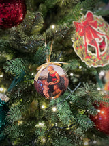 Bola Decorativa 'La Bella Jardinera' en Caja de Regalo