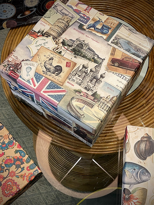 Caja Cuadrada Mediana 'Travelling' - 24x24x16 cm