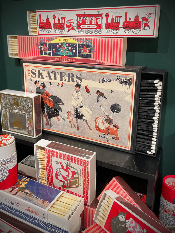 Giant 'Snowy Skaters' Matchbox - 150 Pieces