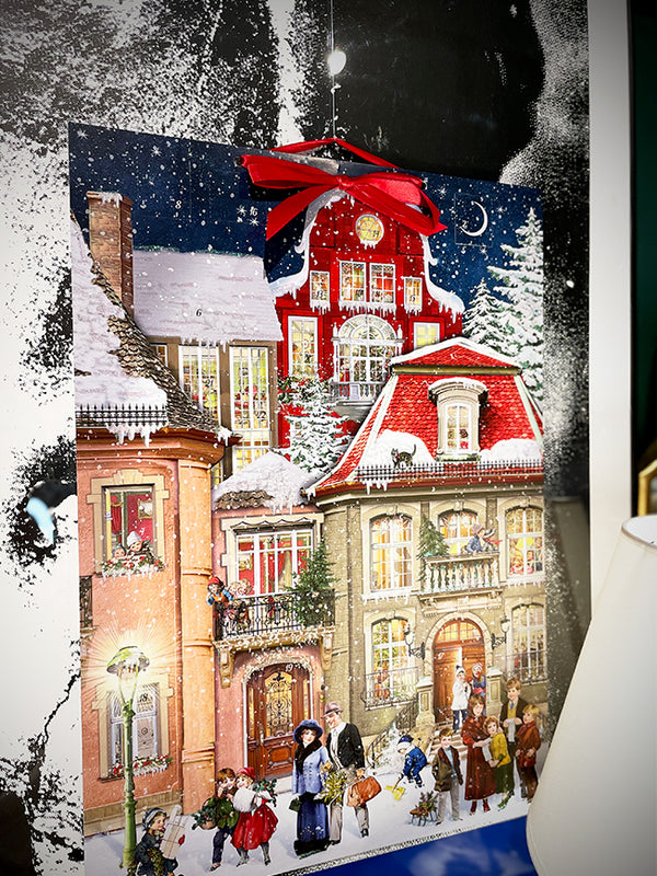 Advent Calendar 'Christmas on the Avenue' - 52x38 cm