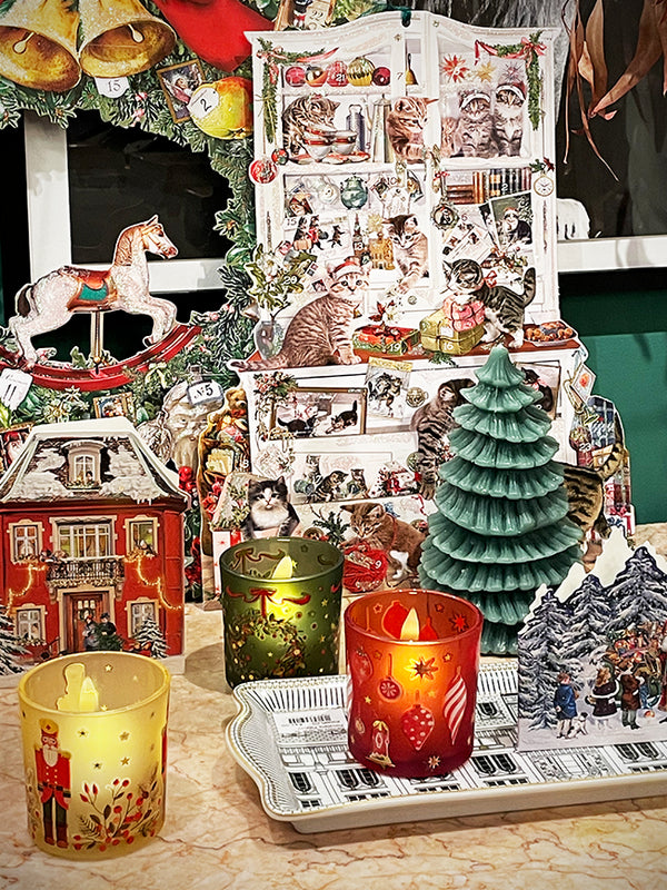 decoracion-con-calendarios-victorianos-con-gatos