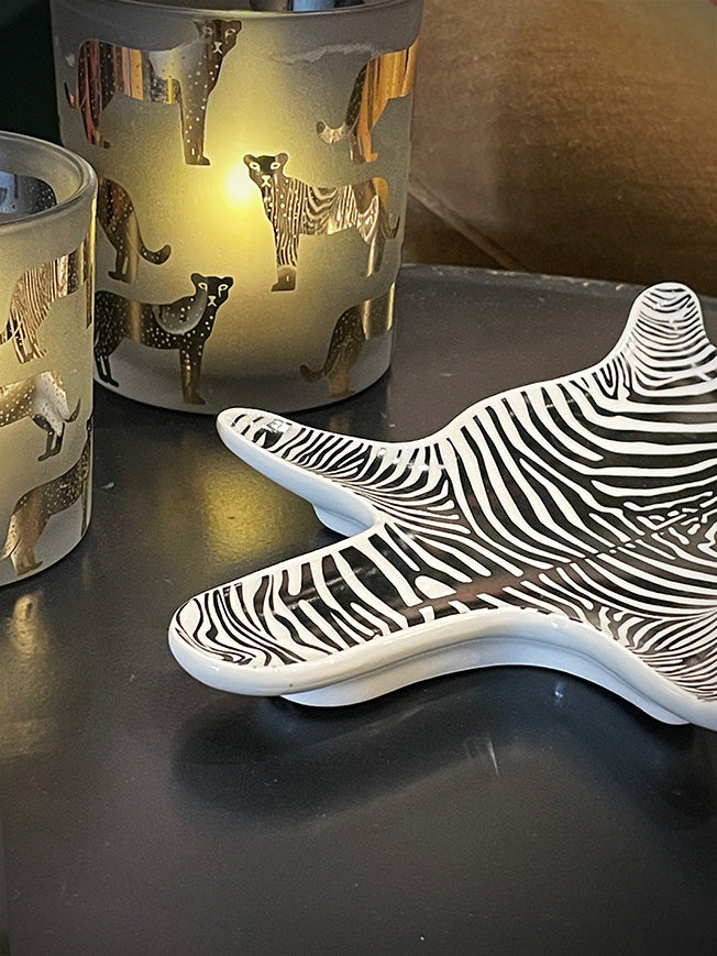 decorative-zebra-hide-shape-porcelain-tray