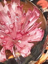 detalle-pisapapeles-de-cristal-con-flor-rosa