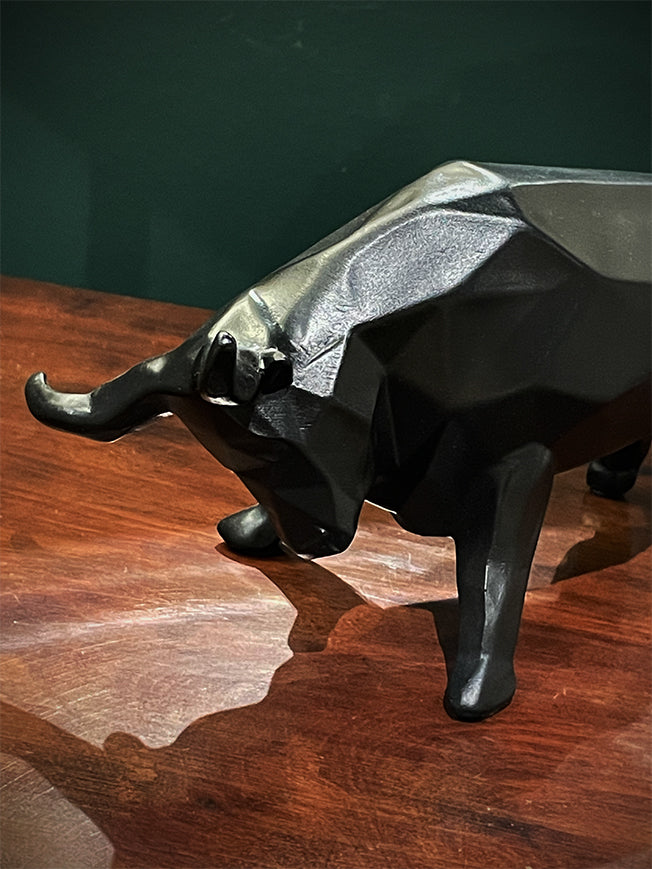 escultura-decorativa-toro-origami