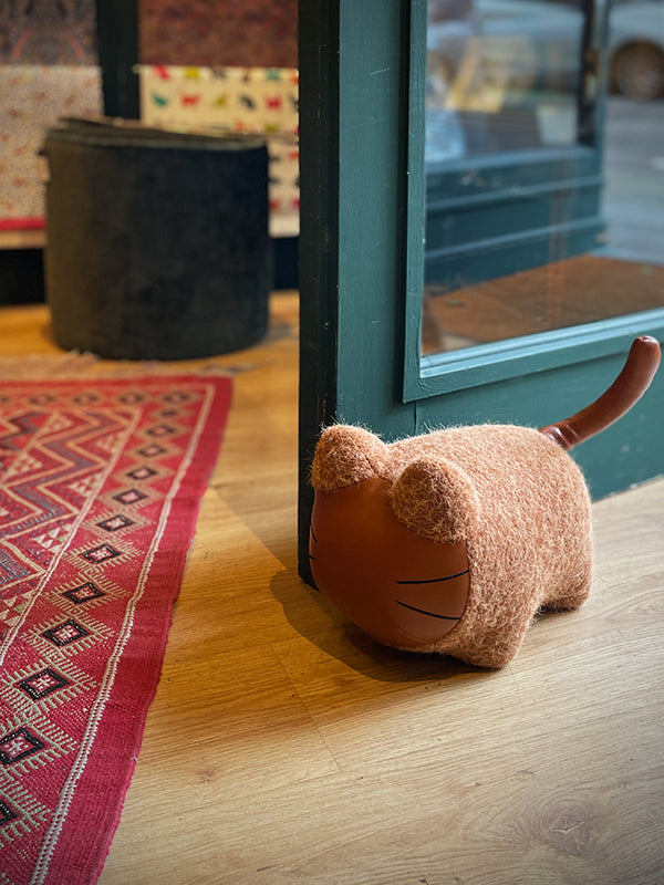 Cat Doorstop 'Miaociaobau' - Brown