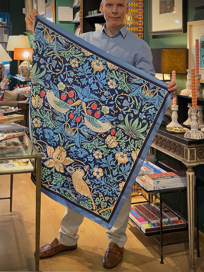 Pañuelo Estampado 'Strawberry Thief' 90x90 cm - William Morris