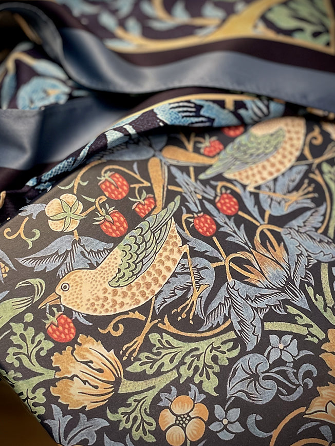 Pañuelo Estampado 'Strawberry Thief' 90x90 cm - William Morris