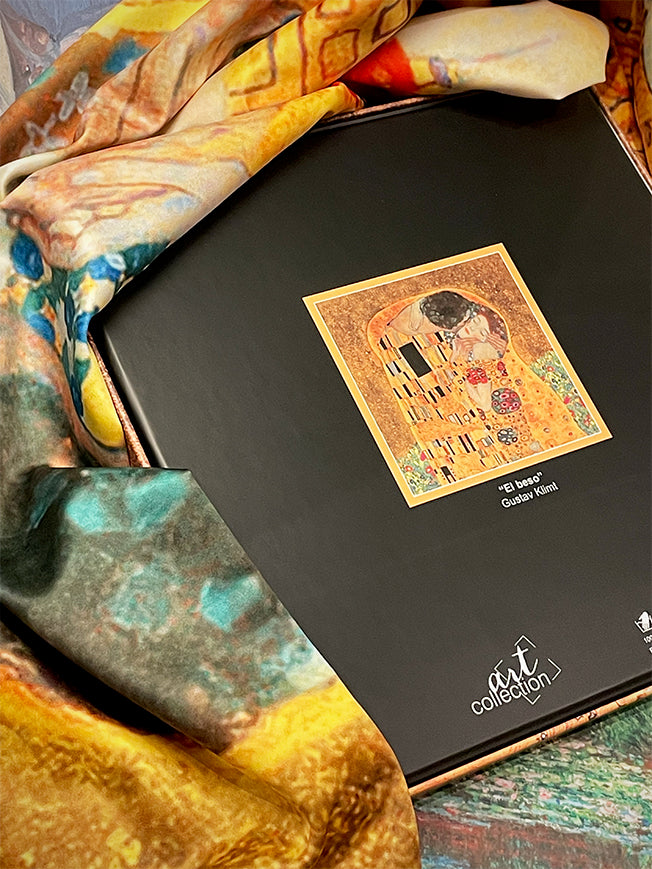 Pañuelo Estampado 'El Beso' 90x90 cm - Gustave Klimt