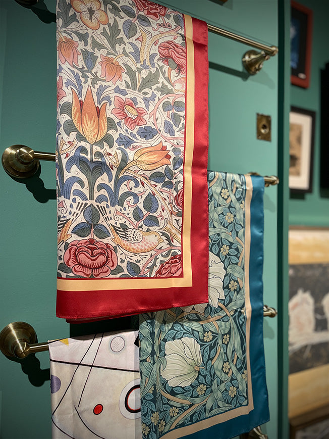 Pañuelo Estampado 'Rose' 90x90 cm - William Morris