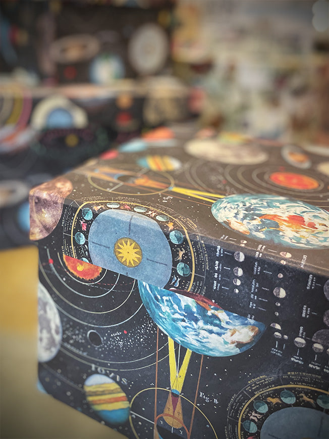 Caja Cuadrada Mediana 'Planetarium' - 24x24x16 cm