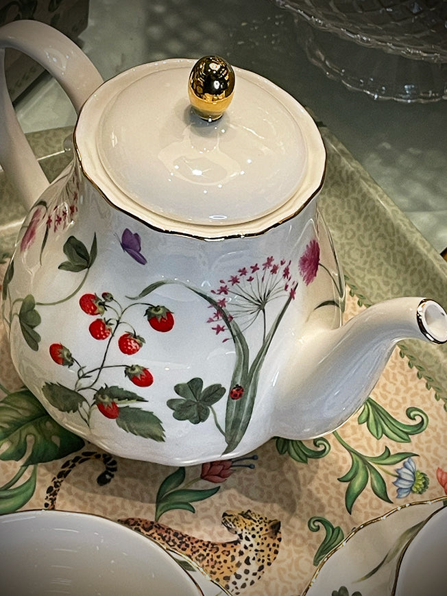 'En Plein Air' Porcelain Teapot - 800 ml