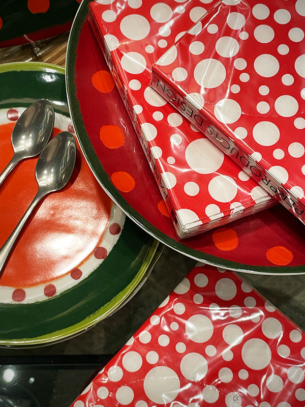 red-napkins-with-white-polka-dots