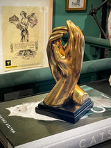 replica-decorativa-escultura-manos-humanas-dorado