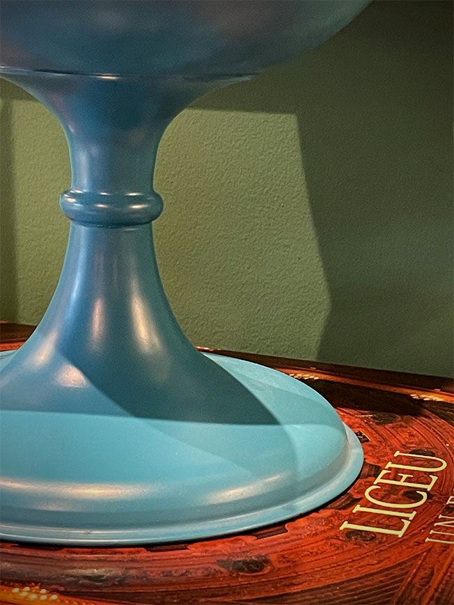 Decorative Vase & Centerpiece 'New Life in Blue'